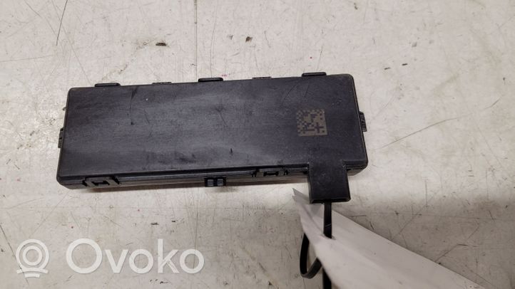 Opel Insignia A Oven keskuslukituksen ohjausyksikön moduuli 13503204