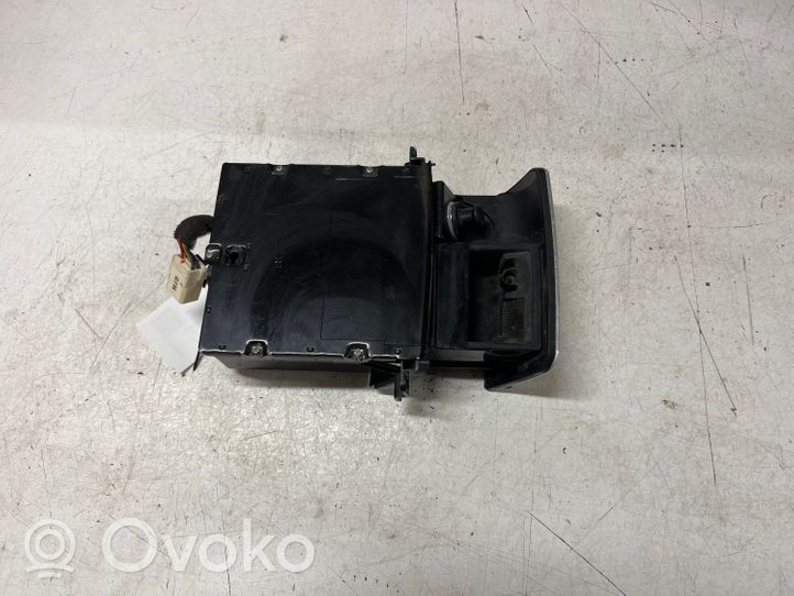 KIA Magentis Aschenbecher 2G84550000