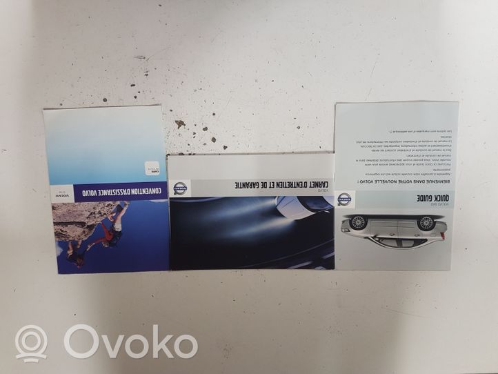 Volvo V40 Omistajan huoltokirja 