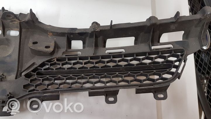 Toyota Corolla Verso AR10 Grille de calandre avant 531110F030