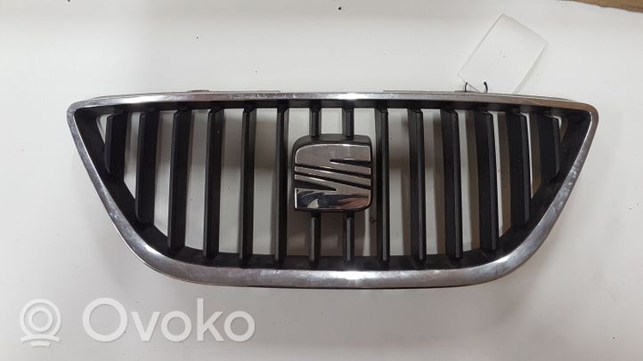 Seat Ibiza IV (6J,6P) Grille de calandre avant 6J0853651