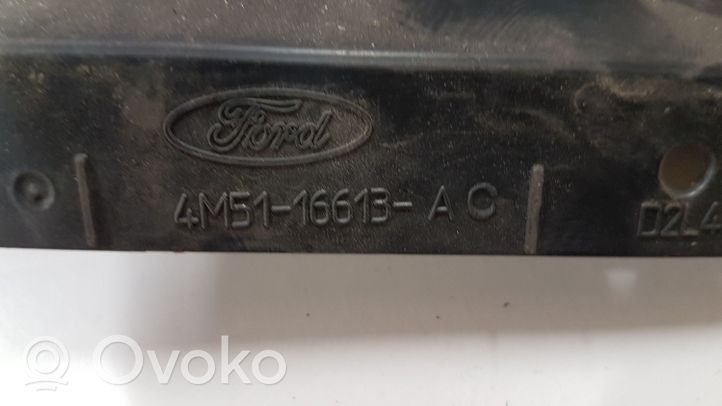 Ford Focus Viršutinė dalis radiatorių panelės (televizoriaus) 4M5116613