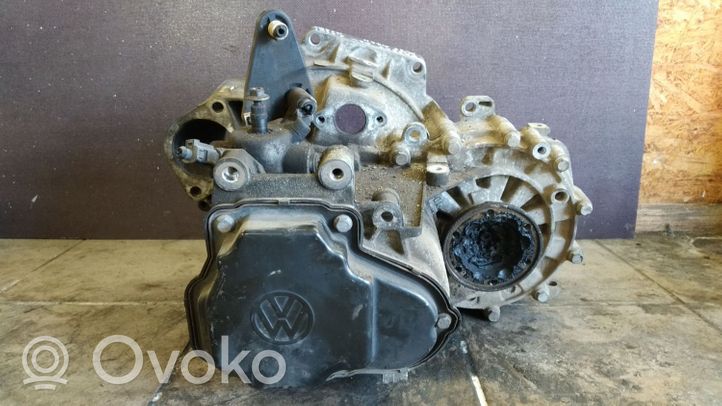 Volkswagen PASSAT B6 Mechaninė 5 pavarų dėžė KJP