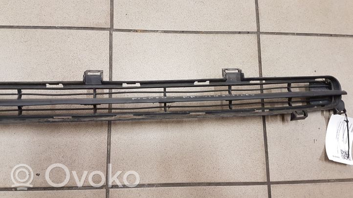 Citroen C4 Grand Picasso Etupuskurin alempi jäähdytinsäleikkö 9654195277