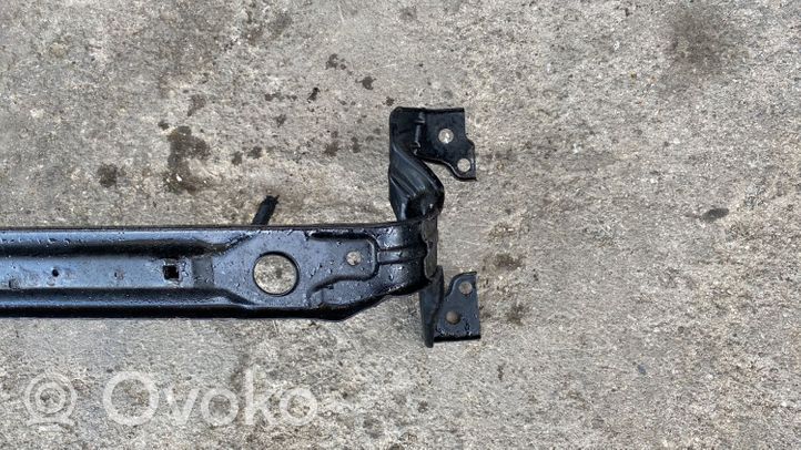 Volvo V40 Support, fixation radiateur 