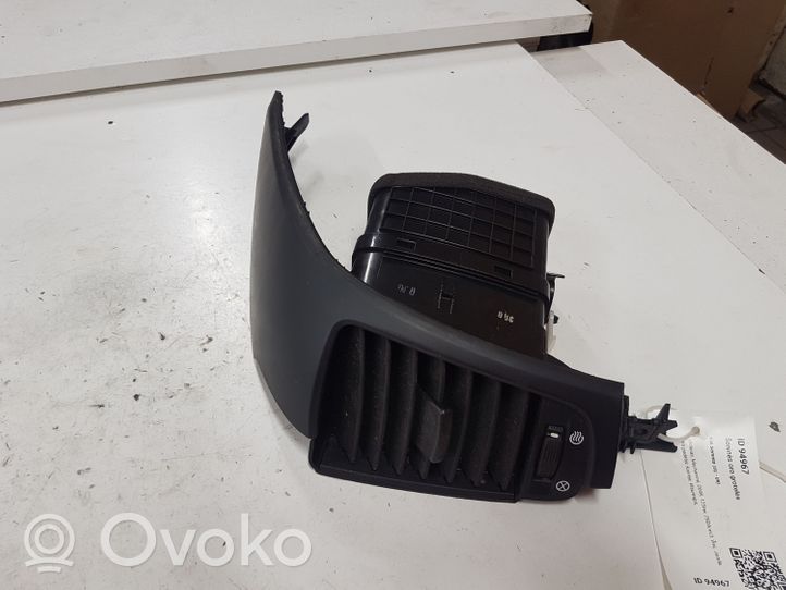 KIA Sorento Garniture, panneau de grille d'aération latérale 974403E500