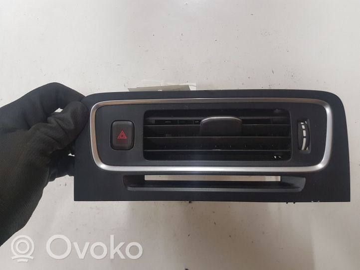 Volvo V60 Griglia di ventilazione centrale cruscotto 7430000