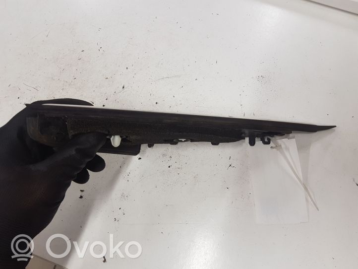 Peugeot 3008 I Rivestimento modanatura del vetro della portiera anteriore 96842433