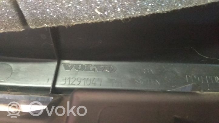 Volvo V40 Boczek / Tapicerka / bagażnika 31291047