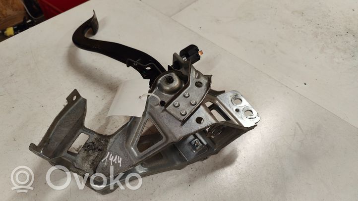 Opel Zafira A Clutch pedal 