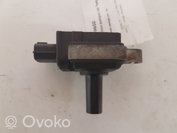 Nissan Qashqai Cewka zapłonowa wysokiego napięcia 0221604014