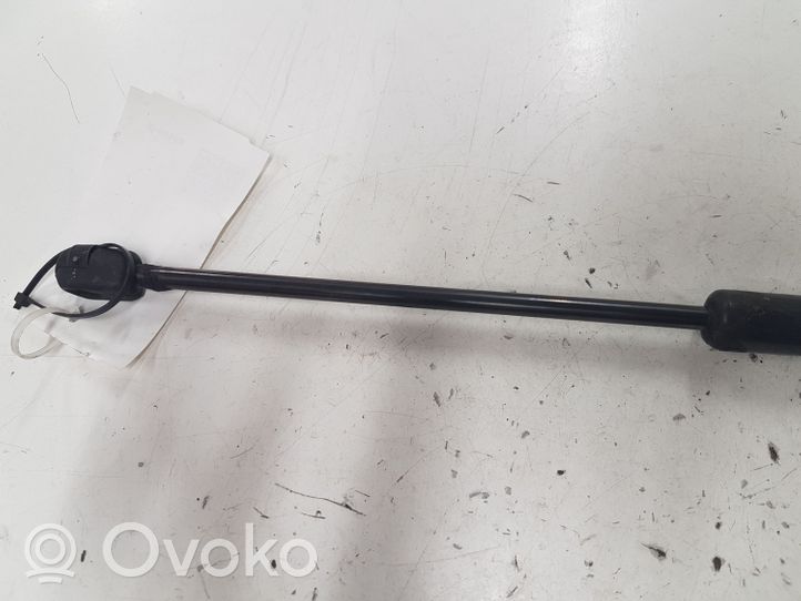 Opel Corsa C Takaluukun tuen kaasujousi 2639KB0370N