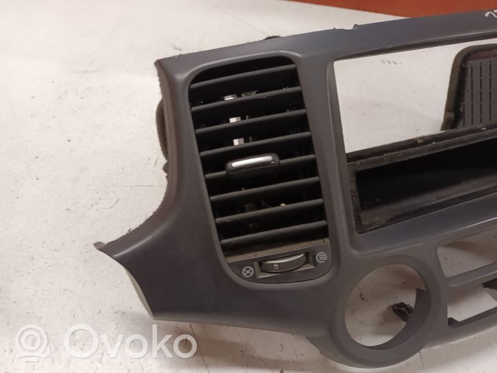 KIA Magentis Griglia di ventilazione centrale cruscotto 2G8740100