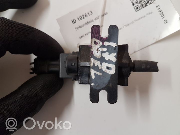 Opel Astra J Zawór podciśnienia / Elektrozawór turbiny 70246100