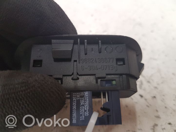 Citroen C5 Przełącznik / Przycisk otwierania klapy tylnej / bagażnika 9682436677