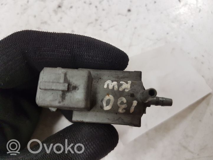 BMW 3 E90 E91 Vacuum valve 70078400