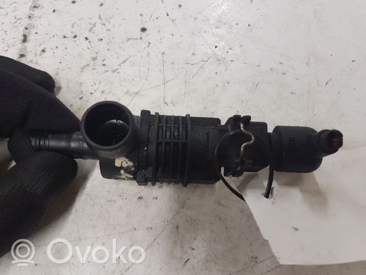 BMW 3 E90 E91 Fuel tank valve 7512581