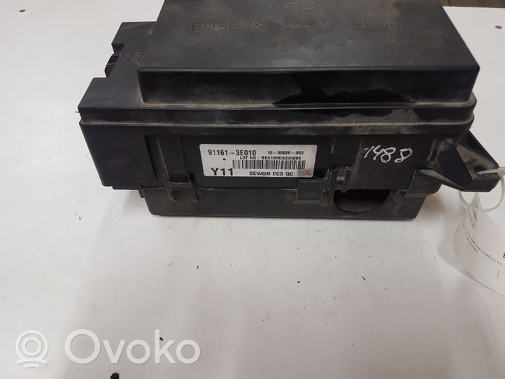 KIA Sorento Módulo de fusible 911613E010