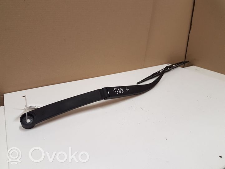 KIA Sorento Windshield/front glass wiper blade 2168