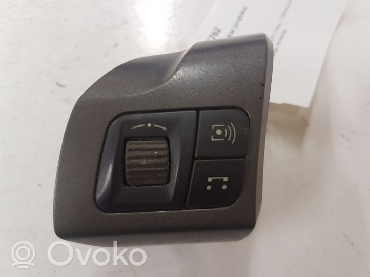 Opel Astra H Przełącznik / Przycisk kierownicy 13208858