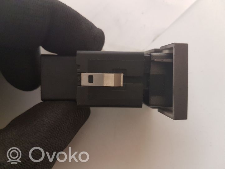 Opel Insignia A Parking (PDC) sensor switch 13138256