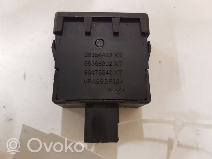 Citroen C4 I Picasso Žibintų aukščio reguliavimo jungtukas 96384422XT