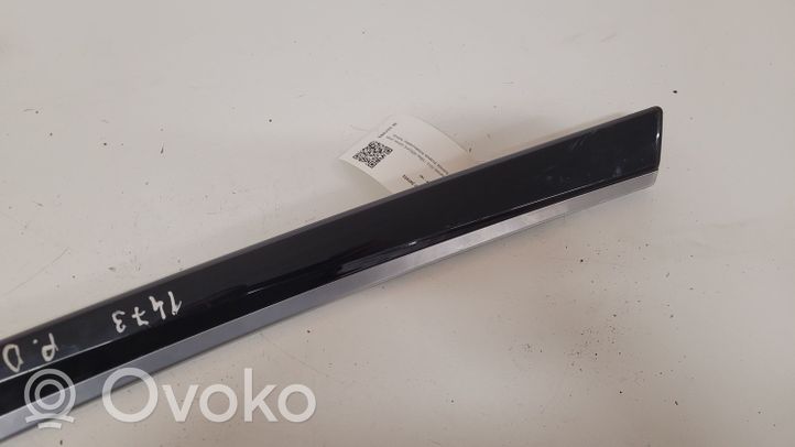 BMW 5 F10 F11 Barra di rivestimento della portiera anteriore 9171782