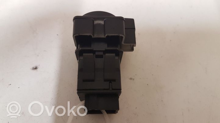 Citroen C4 I Przycisk centralnego zamka 96476626XT