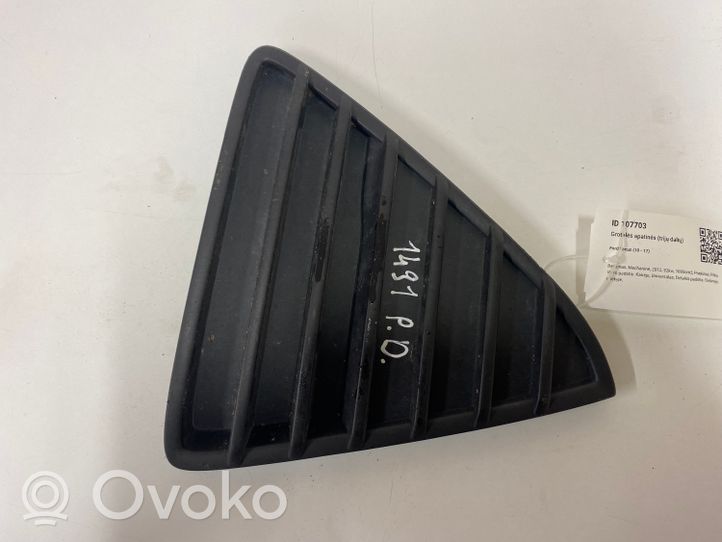 Ford Focus Grille inférieure de pare-chocs avant BM5117K946A