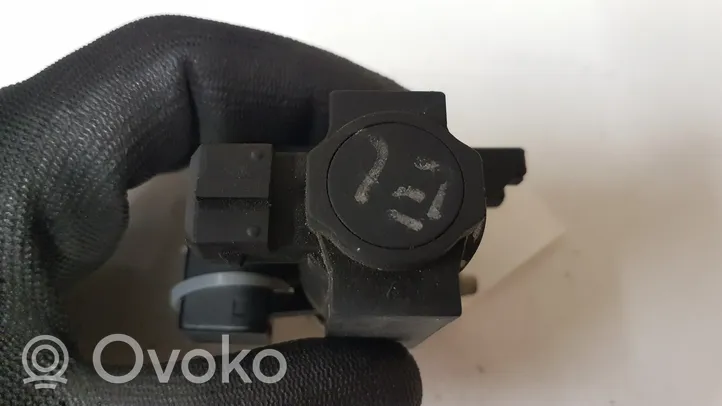 Volvo V70 Turboahtimen magneettiventtiili 72190329