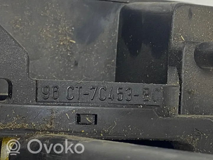 Ford Fiesta Lewarek zmiany biegów / górny 96CT7C453BC