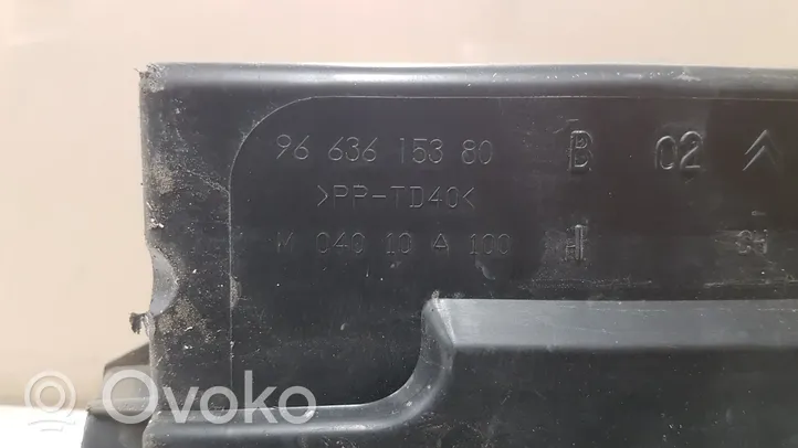 Citroen C4 I Boîte de batterie 9663615380