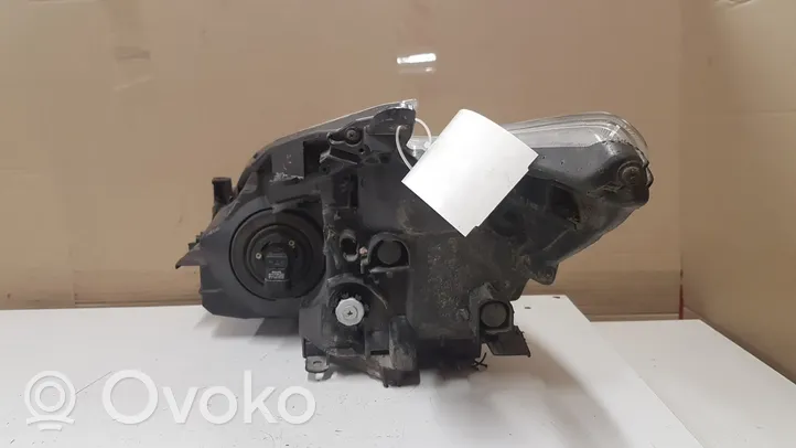 Toyota Prius (XW30) Phare frontale 8596747010