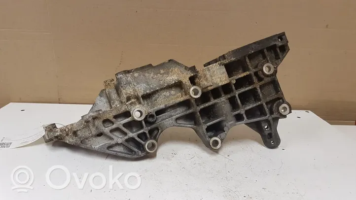 Volkswagen PASSAT CC Supporto del generatore/alternatore 03L903143