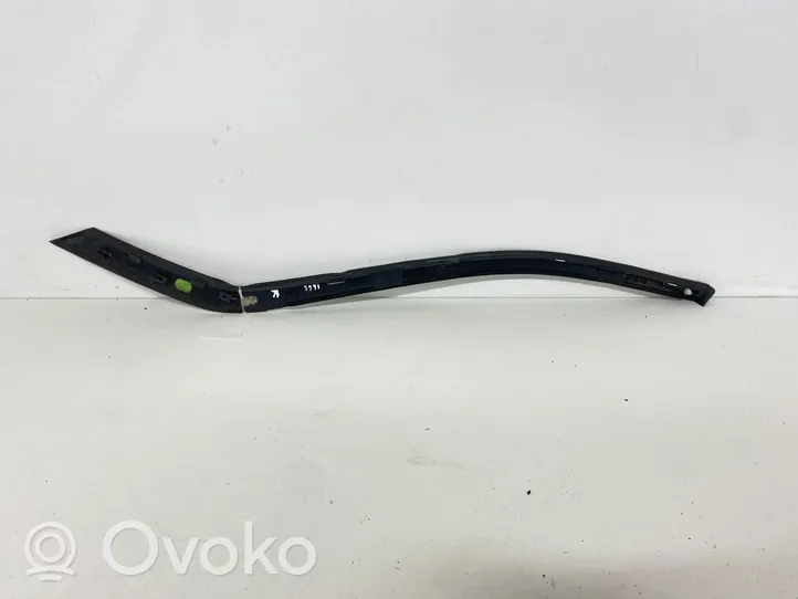 Opel Astra K Rear side glass trim 39088075