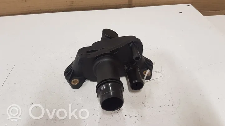 Jaguar XF X250 Boîtier de thermostat / thermostat 133121