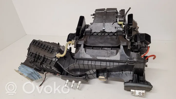 BMW 5 F10 F11 Salono oro mazgo komplektas X5844006