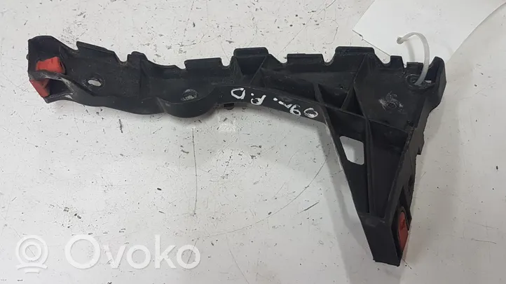 Opel Astra H Front bumper mounting bracket 331883181