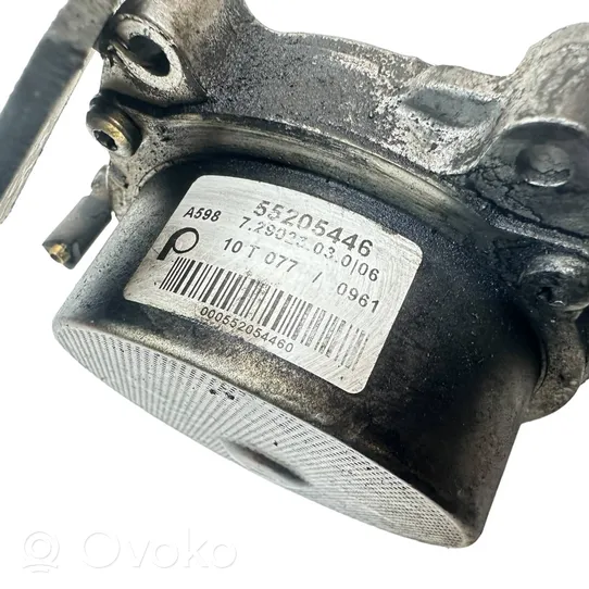 Opel Astra H Vacuum pump 55205446