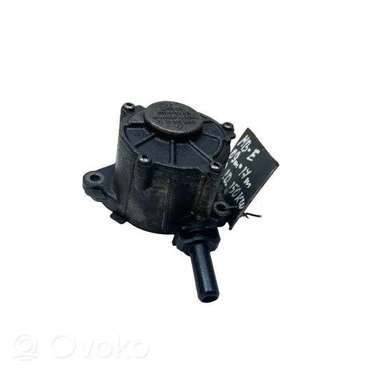 Mercedes-Benz E W212 Alipainepumppu A6512300165