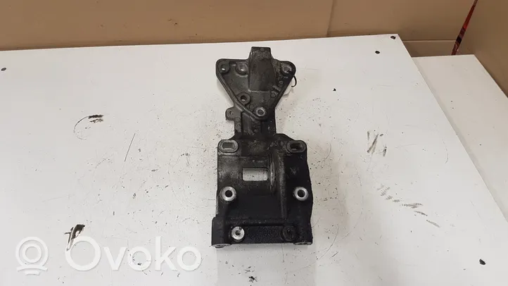 Volvo V50 Support de générateur / alternateur 31251652