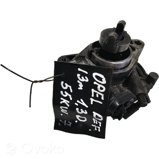 Opel Corsa D Vacuum pump 