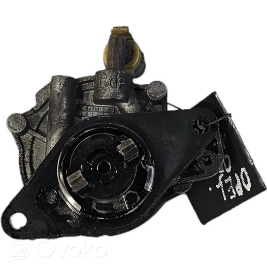 Opel Astra H Vacuum pump 