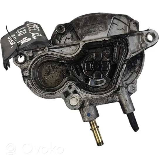 Opel Zafira B Vacuum pump 