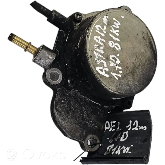 Opel Zafira B Vacuum pump 