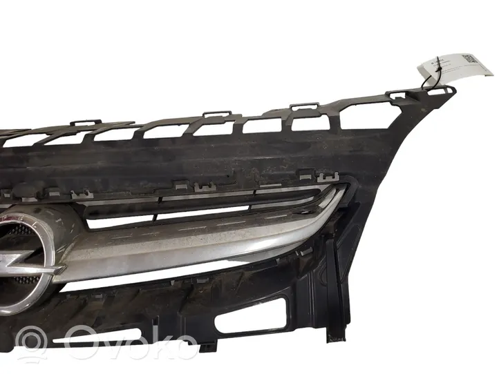 Opel Astra J Front bumper upper radiator grill 13368851