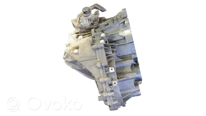 Volvo V60 Mechaninė 6 pavarų dėžė 1385295