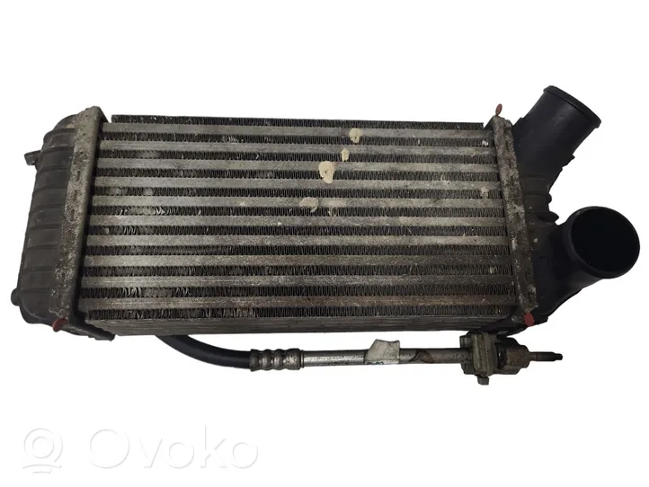 Ford C-MAX II Chłodnica powietrza doładowującego / Intercooler 8V619L440