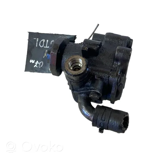 Volkswagen Caddy Power steering pump 