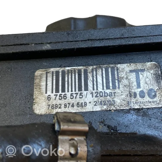 BMW 3 E46 Vairo stiprintuvo siurblys 6756575